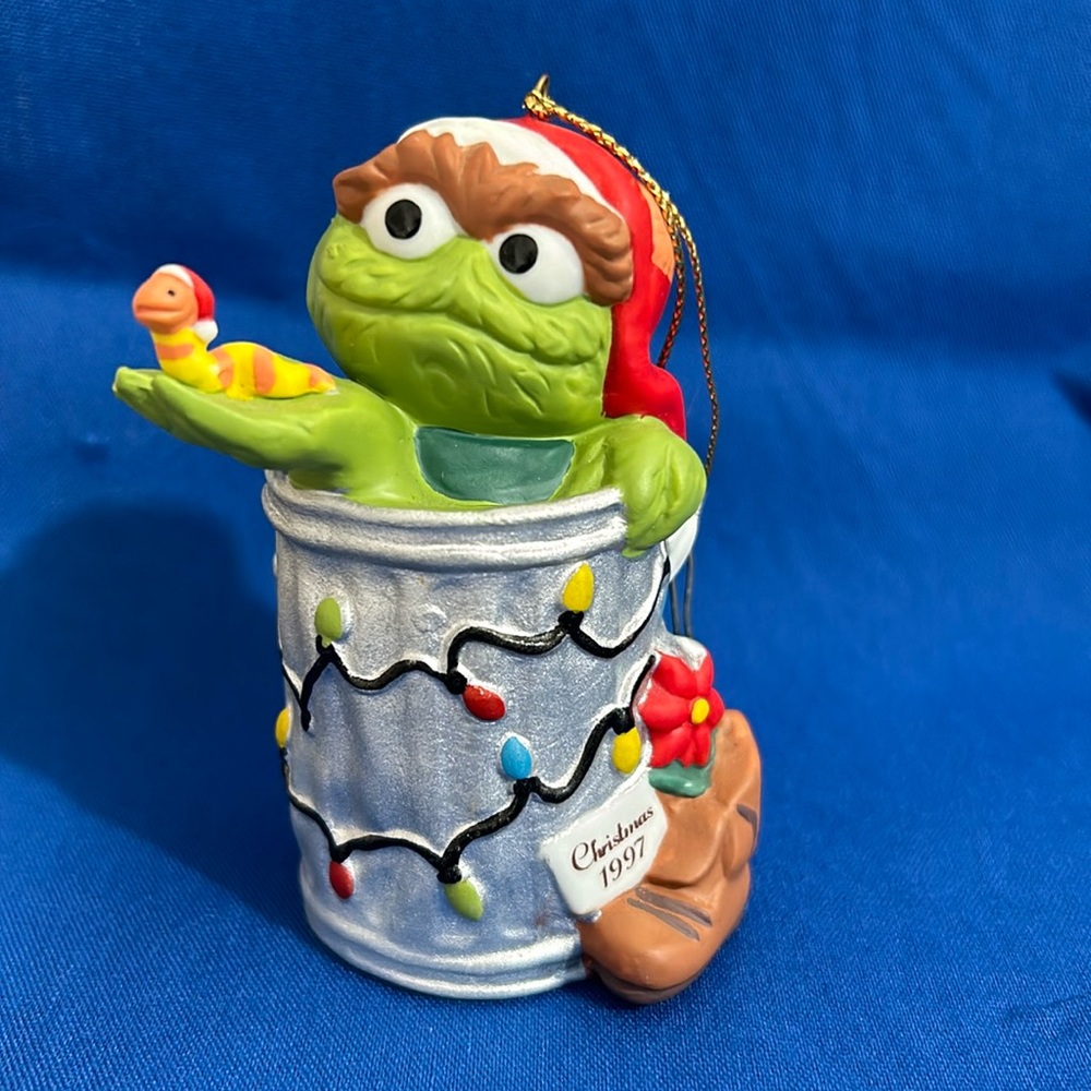 Grolier Sesame Street Oscar the Grouch Dated